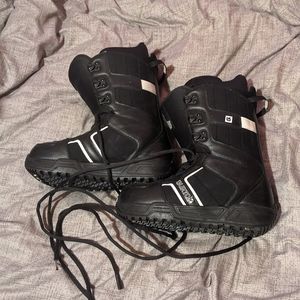 Burton Invader Men's 8 Snowboard Boots
